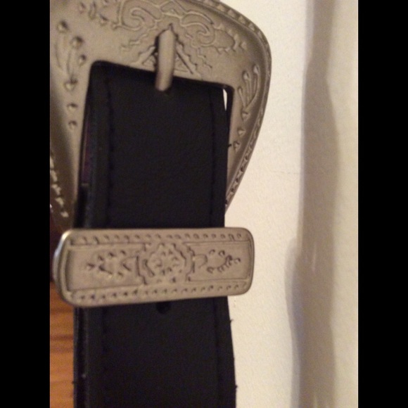 Crossbody Leather Silver Buckle & Braid Strap Bag - Picture 5 of 8